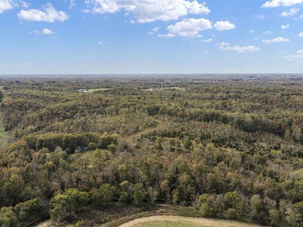 748 John Strode Road , Gamaliel, KY 42140