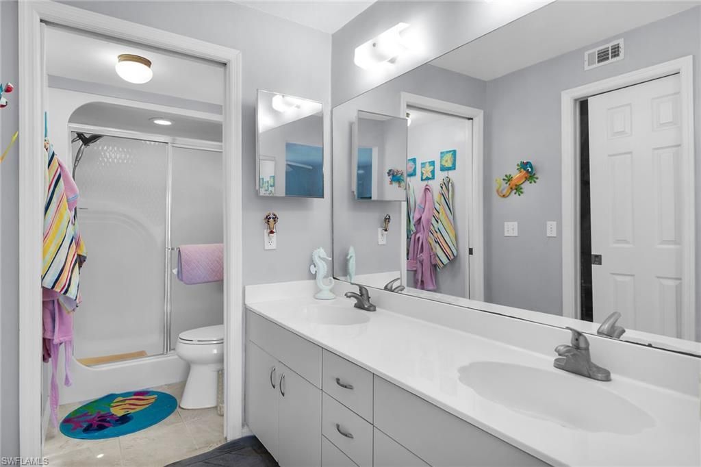 409 Gabriel Cir, Unit 2207, Naples, FL 34104 Photo