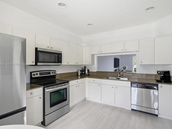 8231 SW 29th St, Miramar, FL 33025