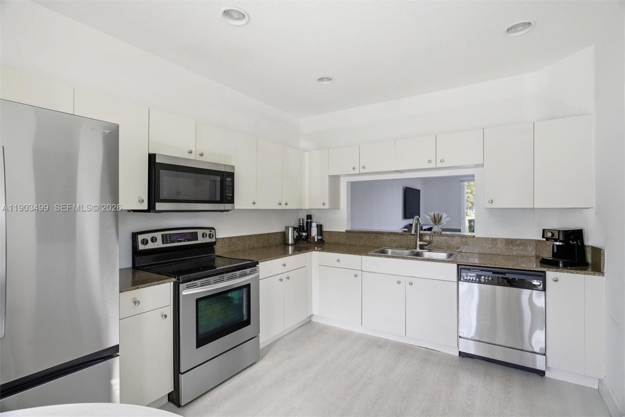 8231 SW 29th St, Miramar, FL 33025 Photo