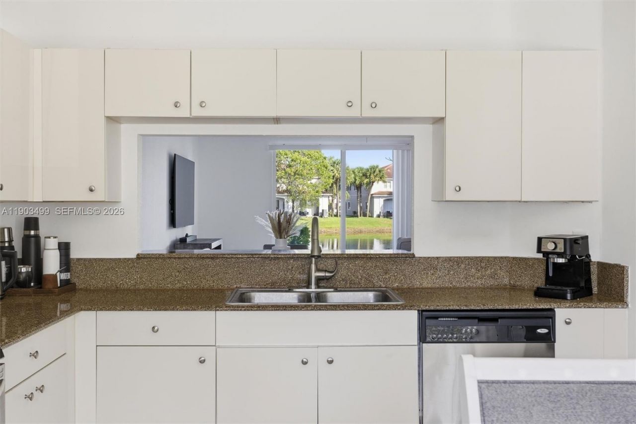 8231 SW 29th St, Miramar, FL 33025 Photo