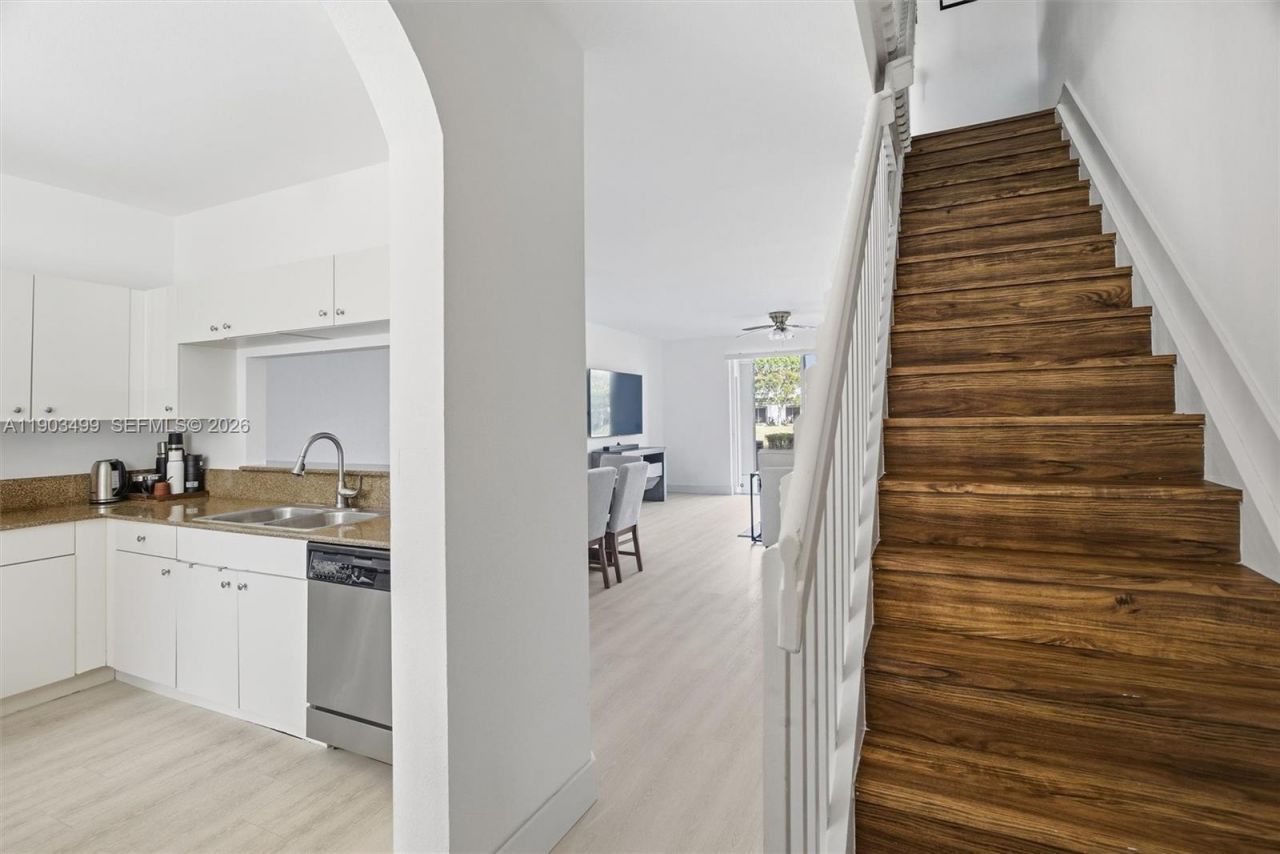 8231 SW 29th St, Miramar, FL 33025 Photo