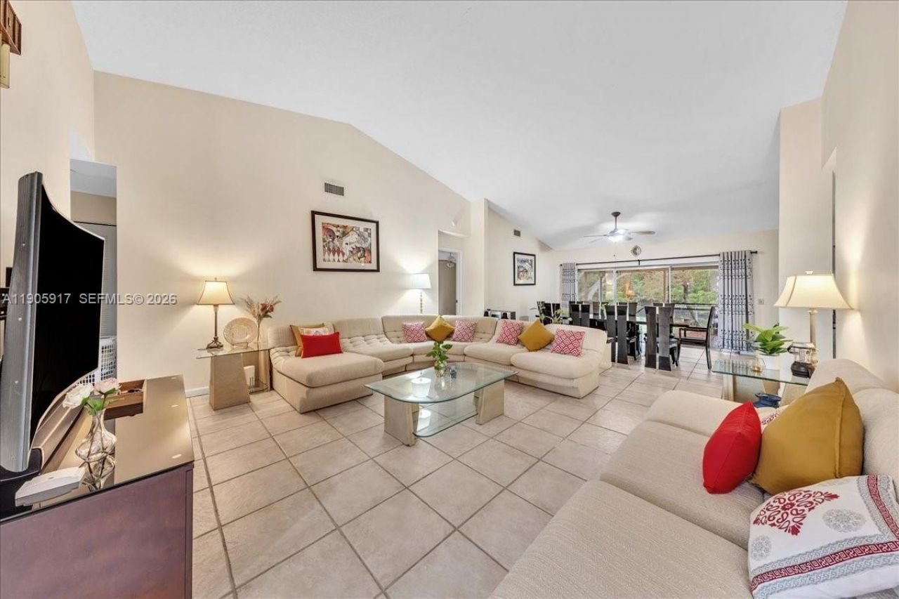 3930 NW 79th Way, Davie, FL 33024 Photo