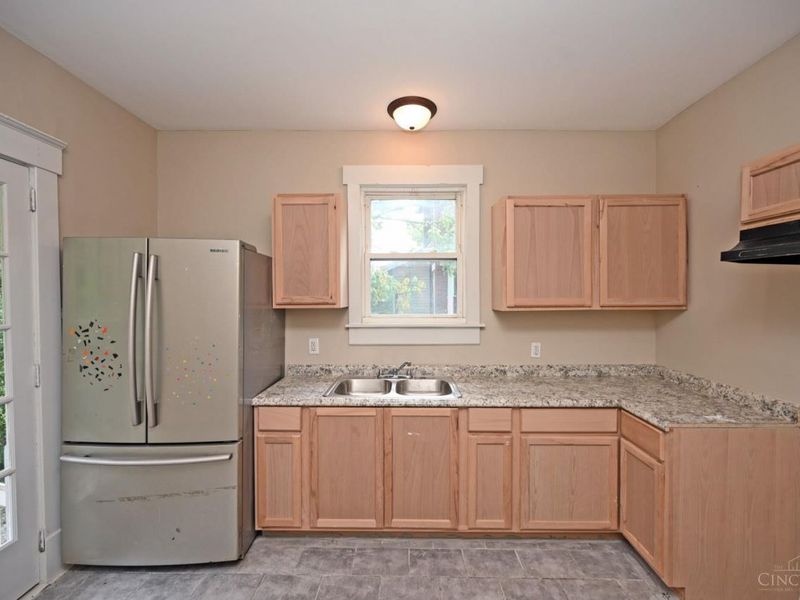 2504 Forthmann Place, Cincinnati, OH 45211 Photo 10