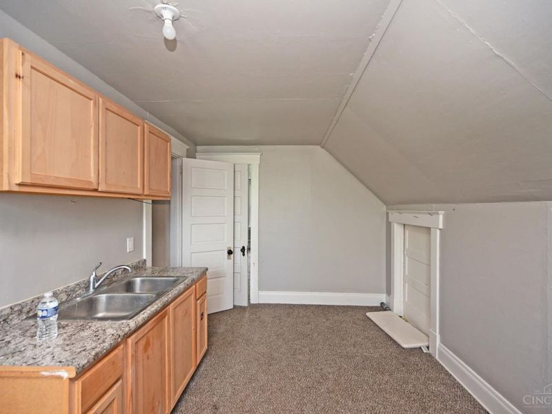 2504 Forthmann Place, Cincinnati, OH 45211 Photo 36