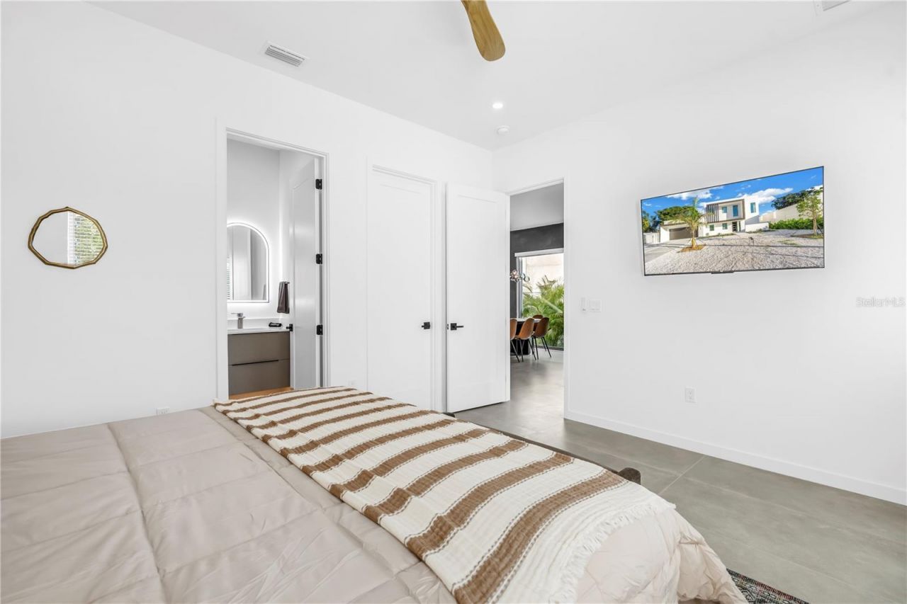 2305 Temple Street, Sarasota, FL 34239 Photo