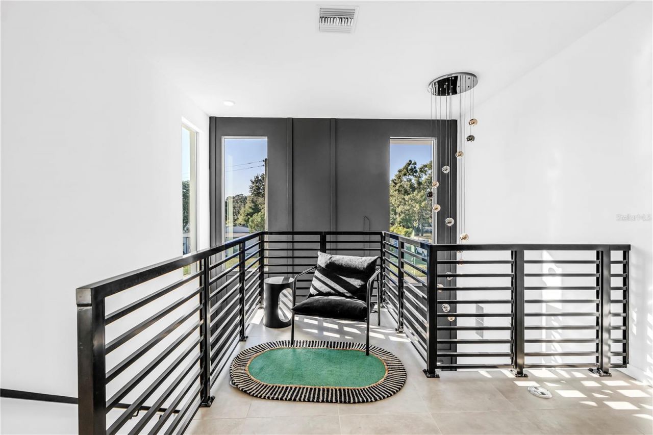 2305 Temple Street, Sarasota, FL 34239 Photo