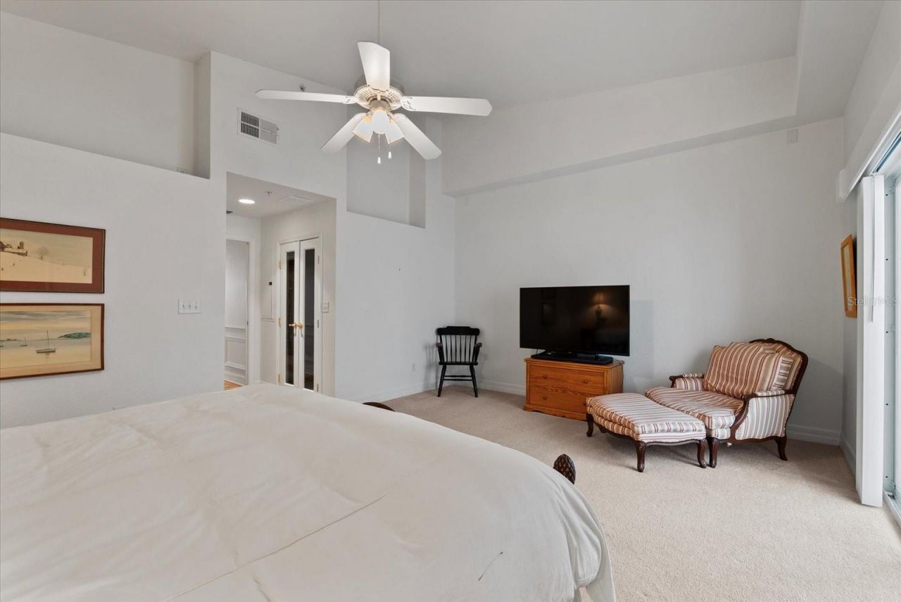 340 1st Street N, Unit D, Saint Petersburg, FL 33701 Photo