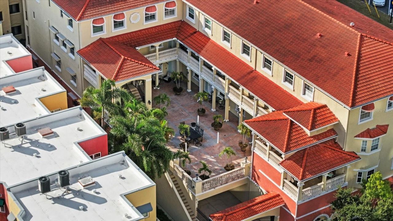 340 1st Street N, Unit D, Saint Petersburg, FL 33701 Photo