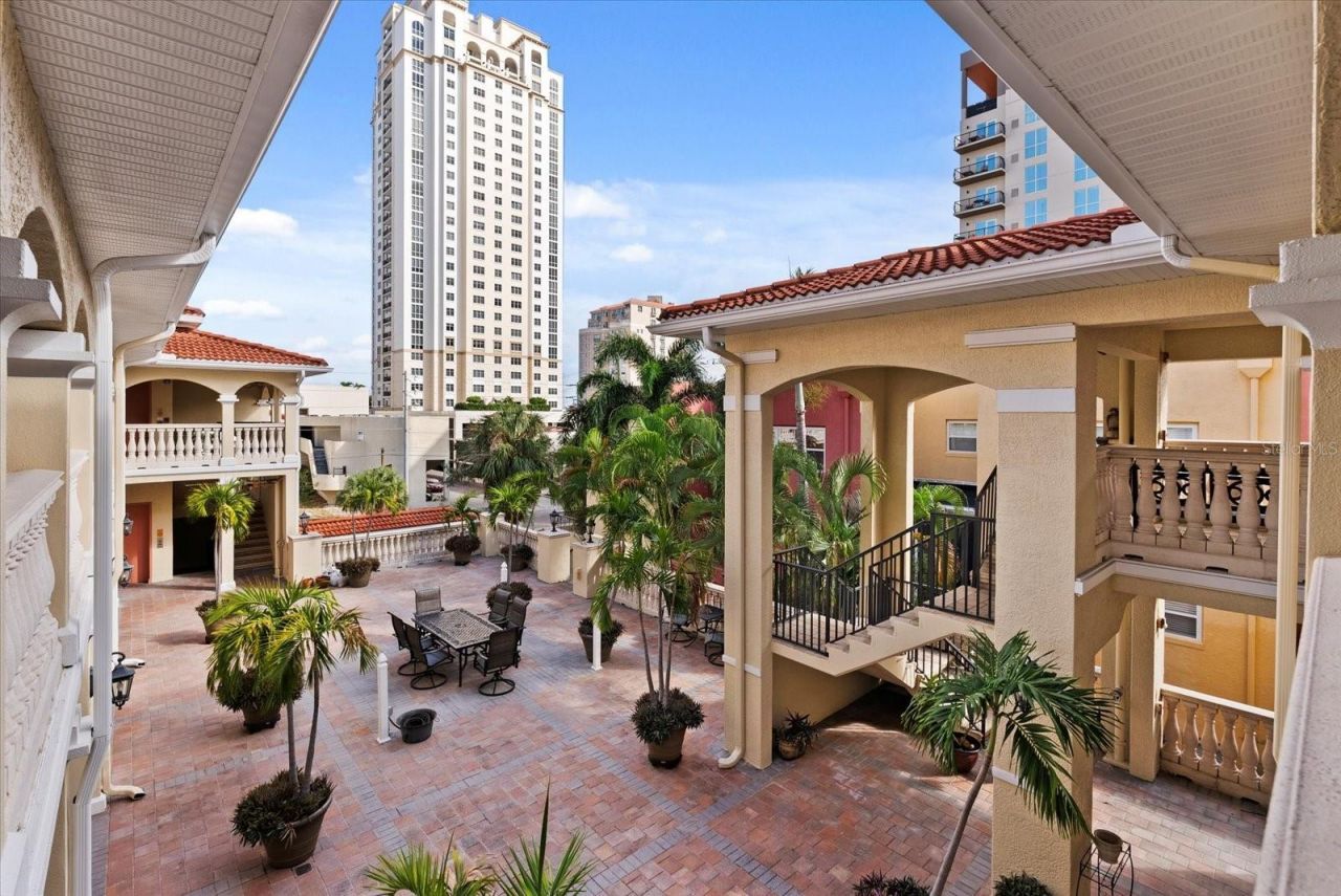 340 1st Street N, Unit D, Saint Petersburg, FL 33701 Photo