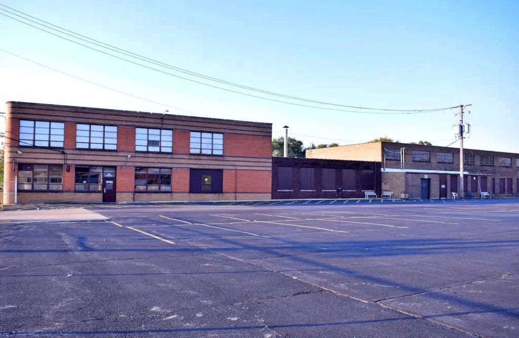 2501 9th St, Rockford, IL 61104 Main Photo