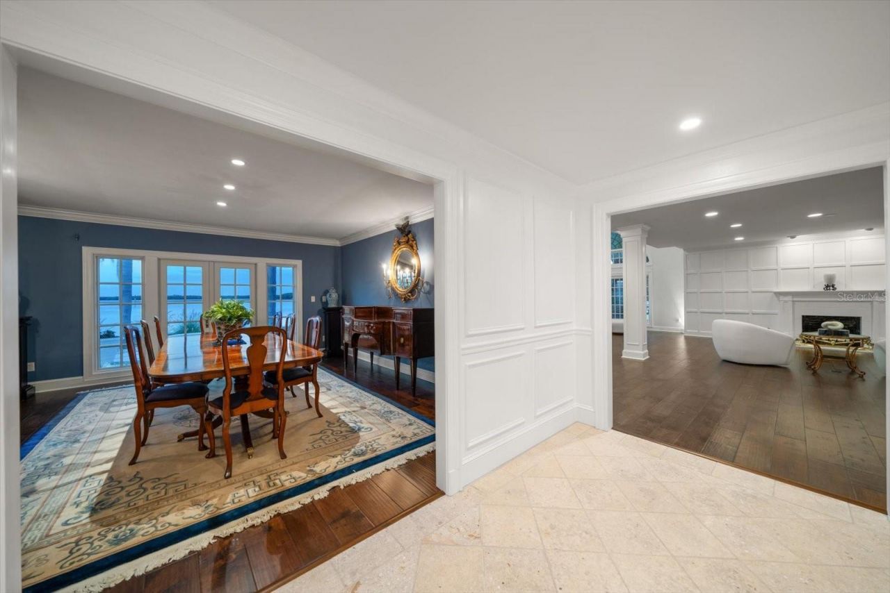 1021 Bay Esplanade, Clearwater Beach, FL 33767 Photo