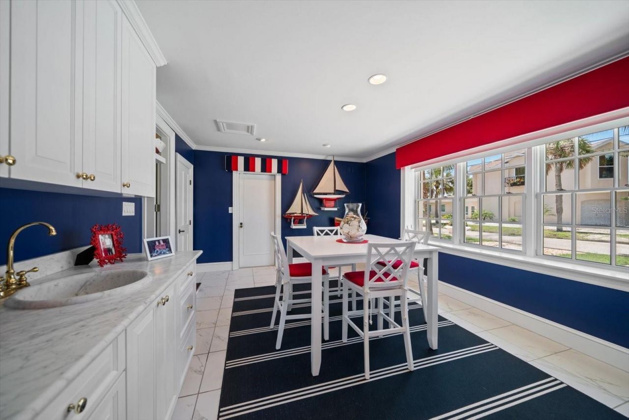 1021 Bay Esplanade, Clearwater Beach, FL 33767 Photo