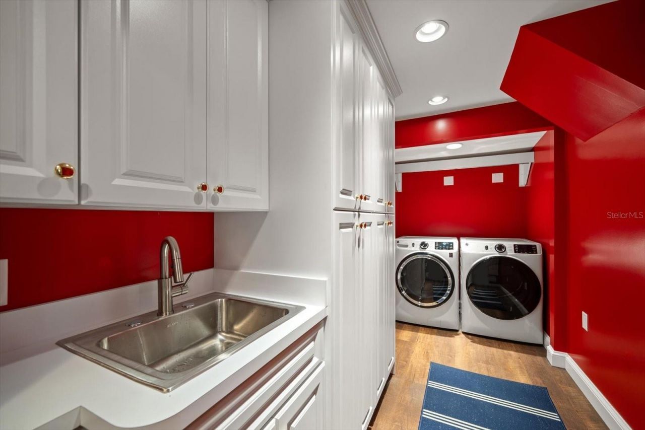 1021 Bay Esplanade, Clearwater Beach, FL 33767 Photo