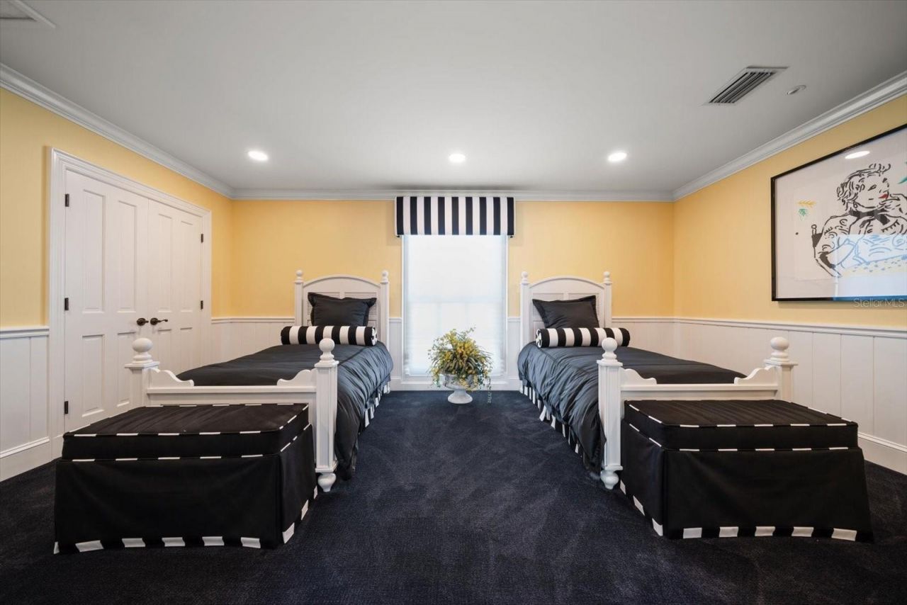 1021 Bay Esplanade, Clearwater Beach, FL 33767 Photo