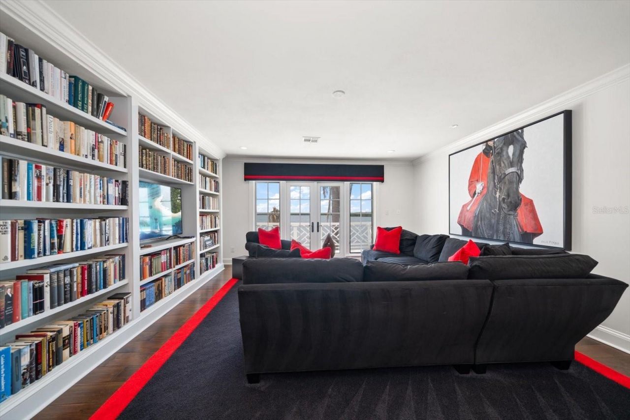 1021 Bay Esplanade, Clearwater Beach, FL 33767 Photo