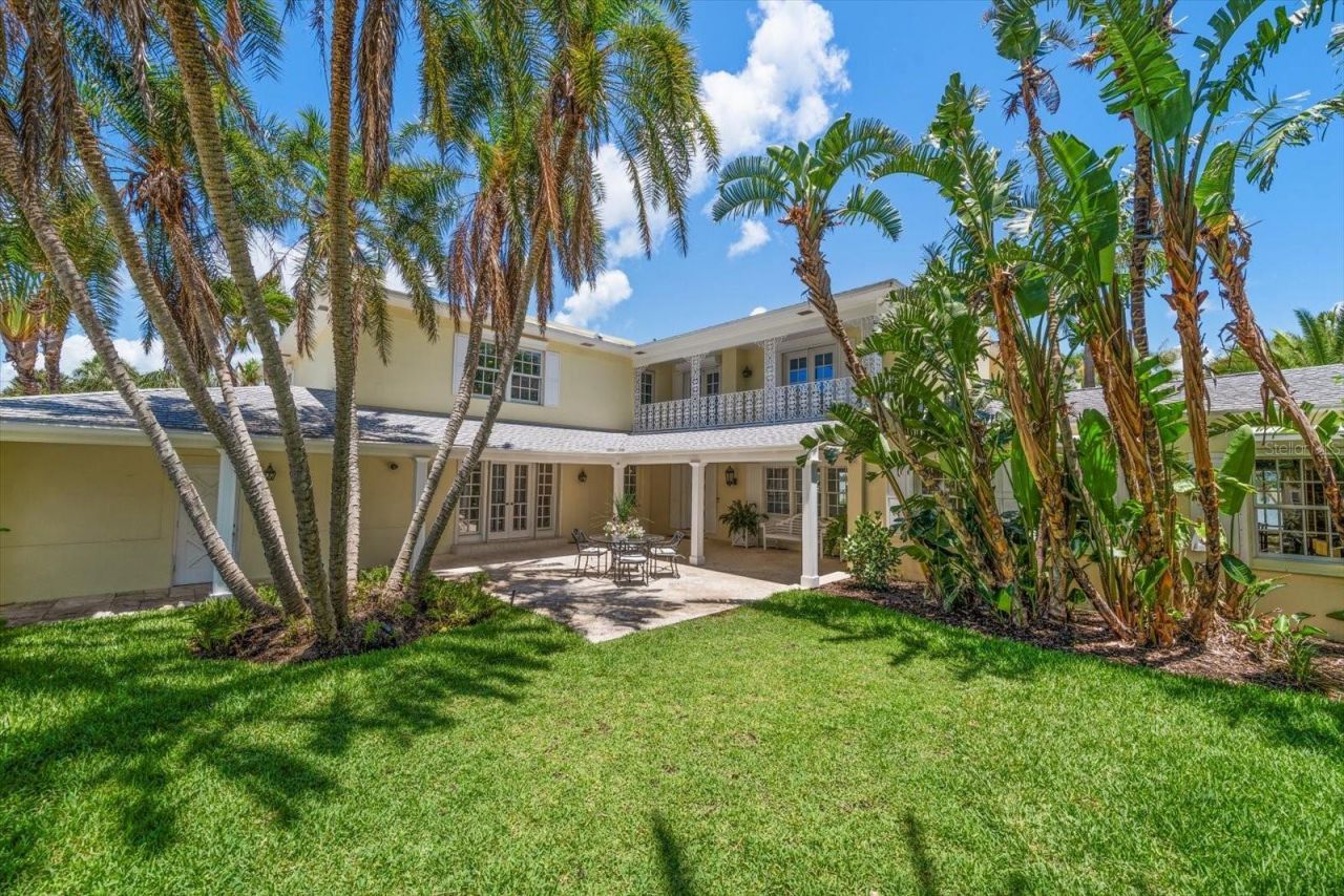 1021 Bay Esplanade, Clearwater Beach, FL 33767 Photo