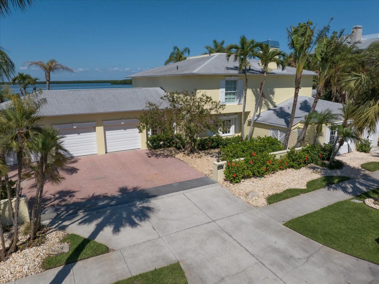 1021 Bay Esplanade, Clearwater Beach, FL 33767 Photo