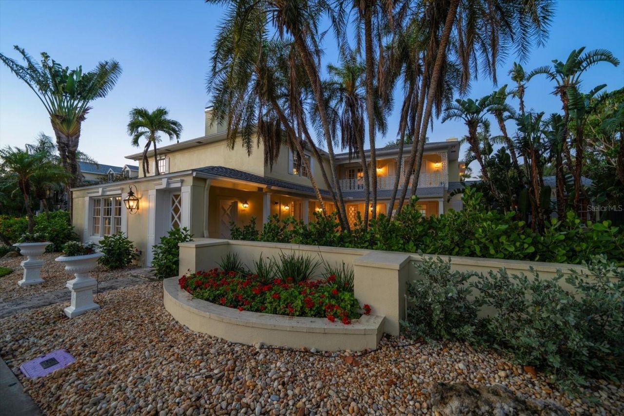 1021 Bay Esplanade, Clearwater Beach, FL 33767 Photo