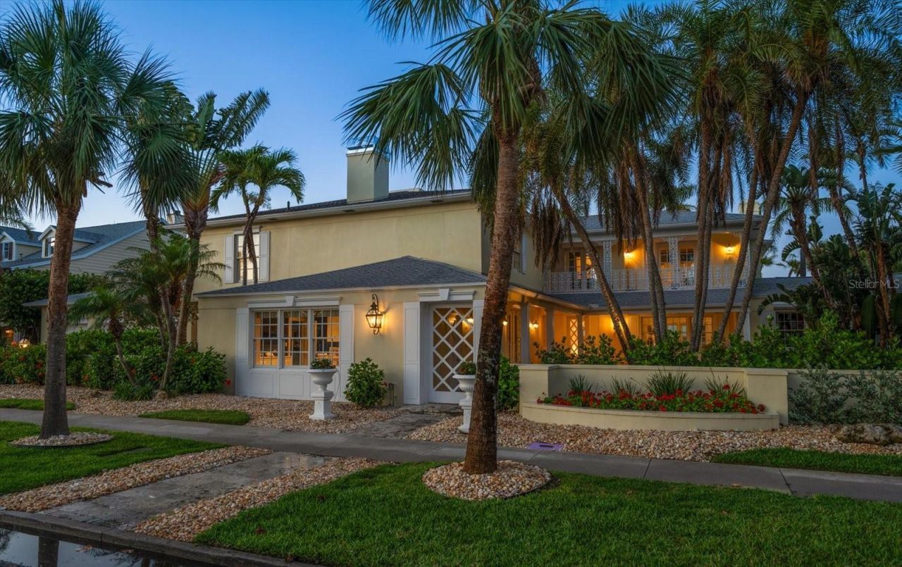 1021 Bay Esplanade, Clearwater Beach, FL 33767 Photo