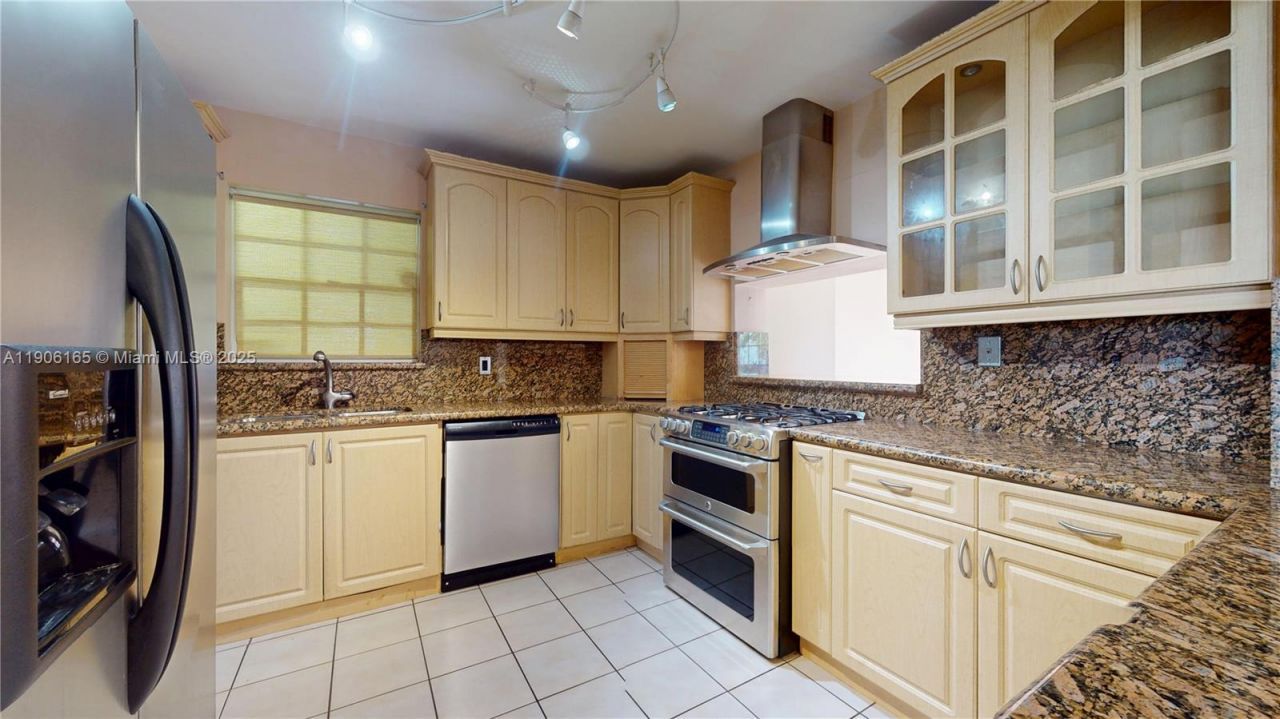 6051 SW 110th Ave, Miami, FL 33173 Photo