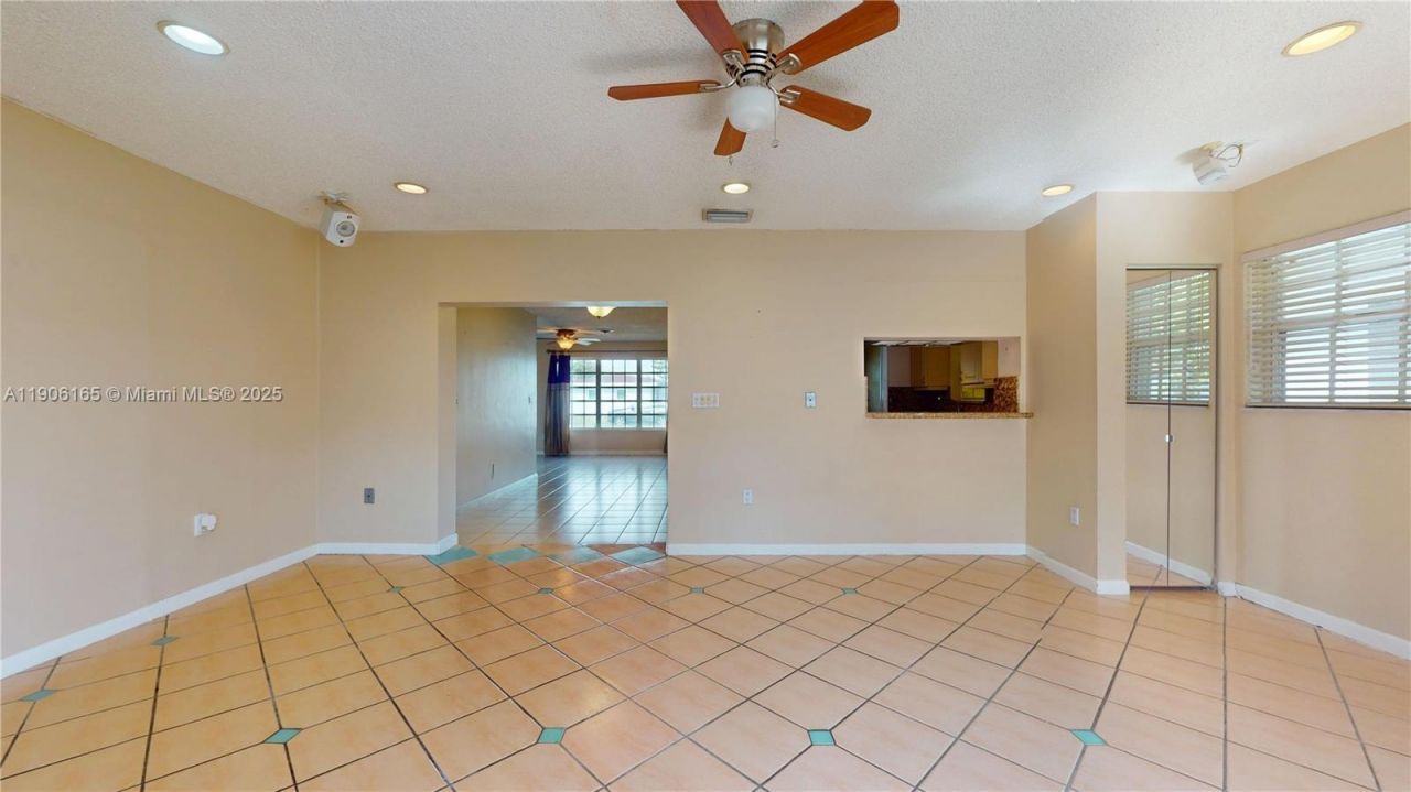 6051 SW 110th Ave, Miami, FL 33173 Photo