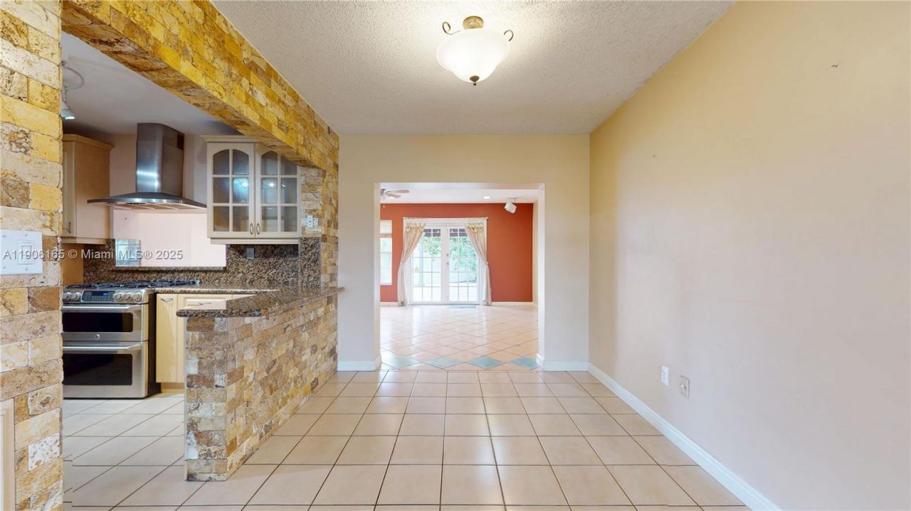 6051 SW 110th Ave, Miami, FL 33173 Photo