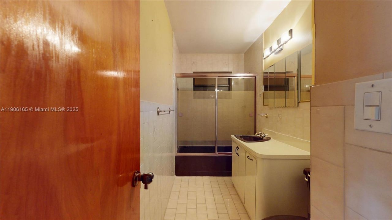 6051 SW 110th Ave, Miami, FL 33173 Photo