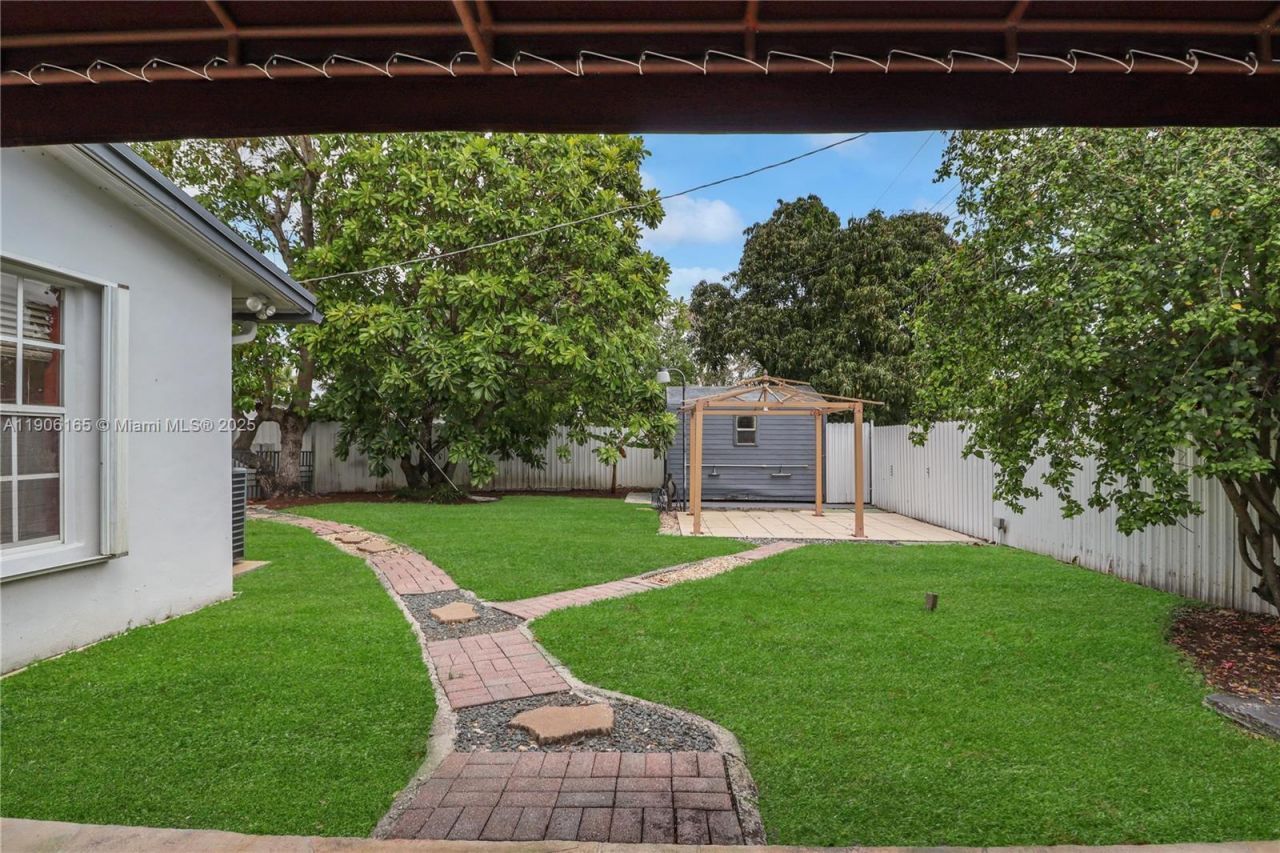 6051 SW 110th Ave, Miami, FL 33173 Photo