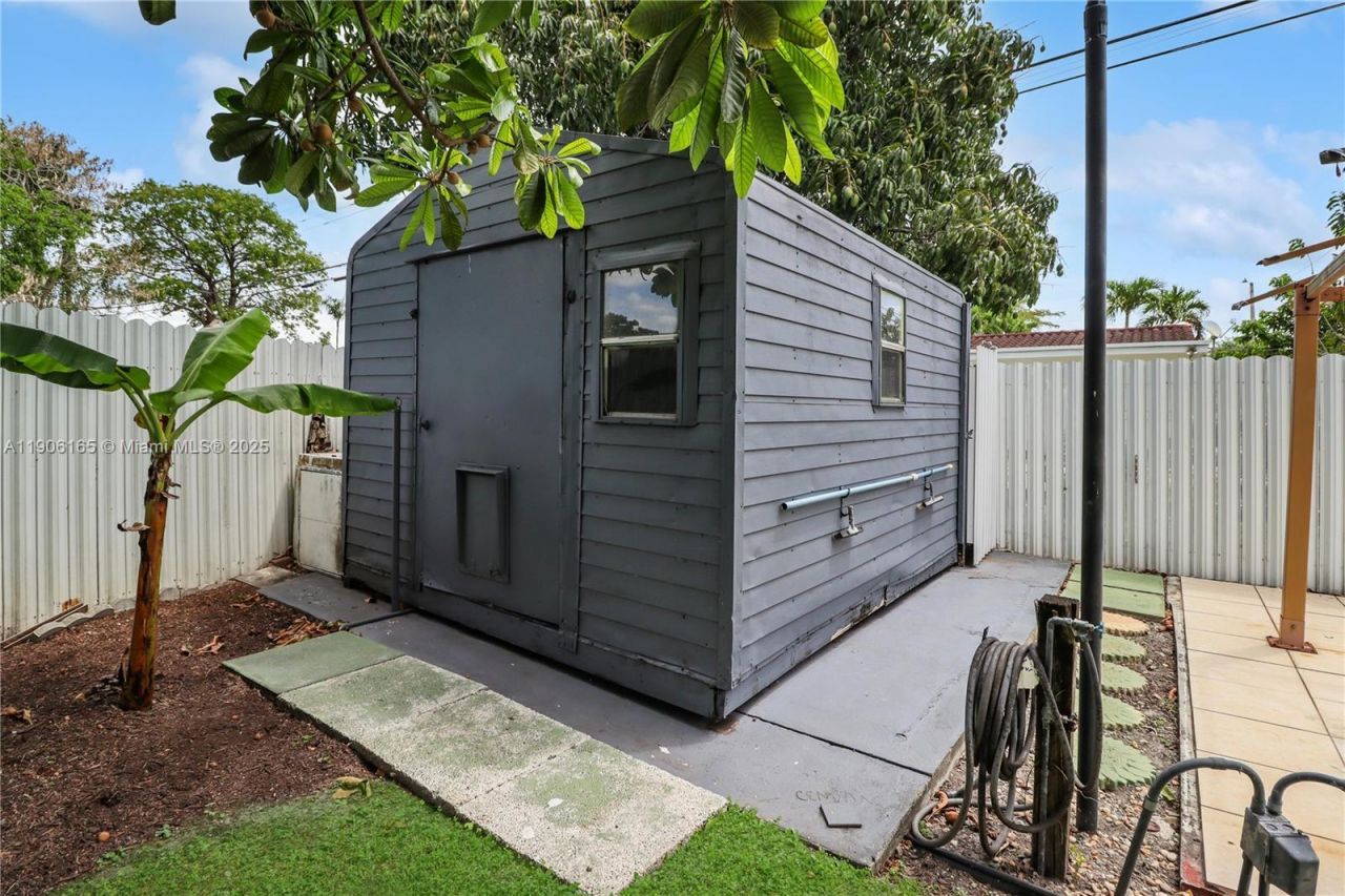 6051 SW 110th Ave, Miami, FL 33173 Photo