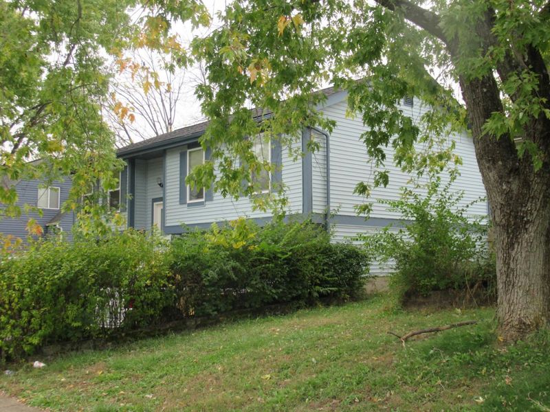 1543 Red Leaf Lane, Columbus, OH 43223 Photo 4