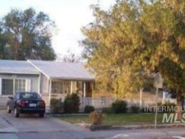 680 E 12th N, Mountain Home, ID 83647