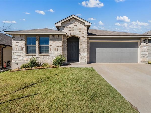 1084 Velvet Court, Troy, TX 76579