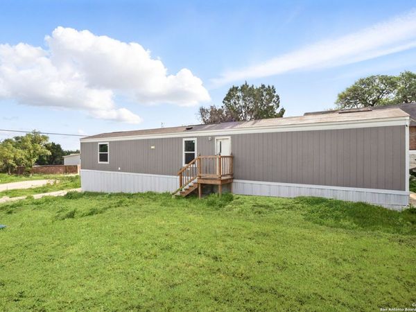 938 Covered Wagon, Spring Branch, TX 78070