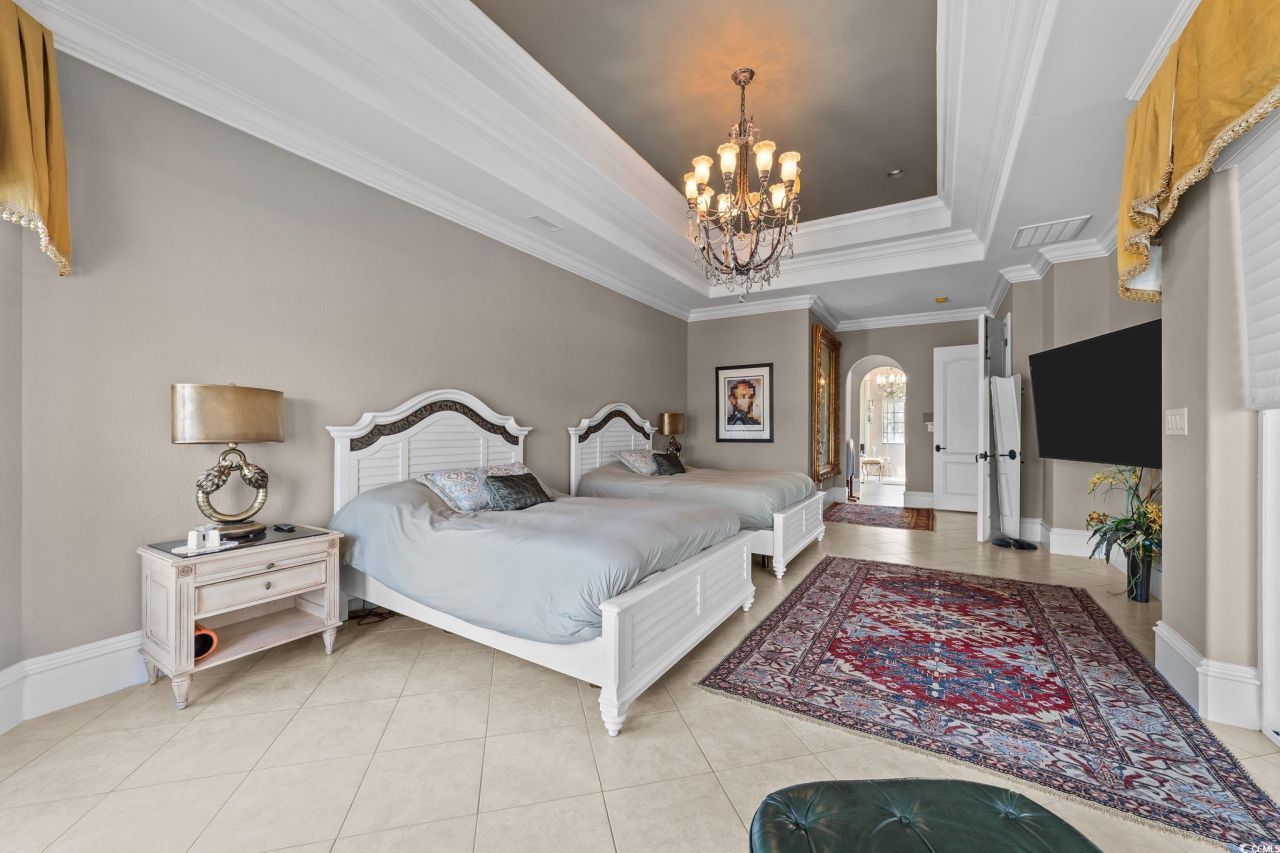 9235 Marina Pkwy. Photo 15