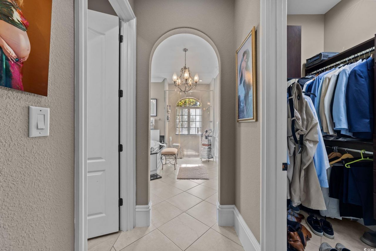 9235 Marina Pkwy. Photo 16