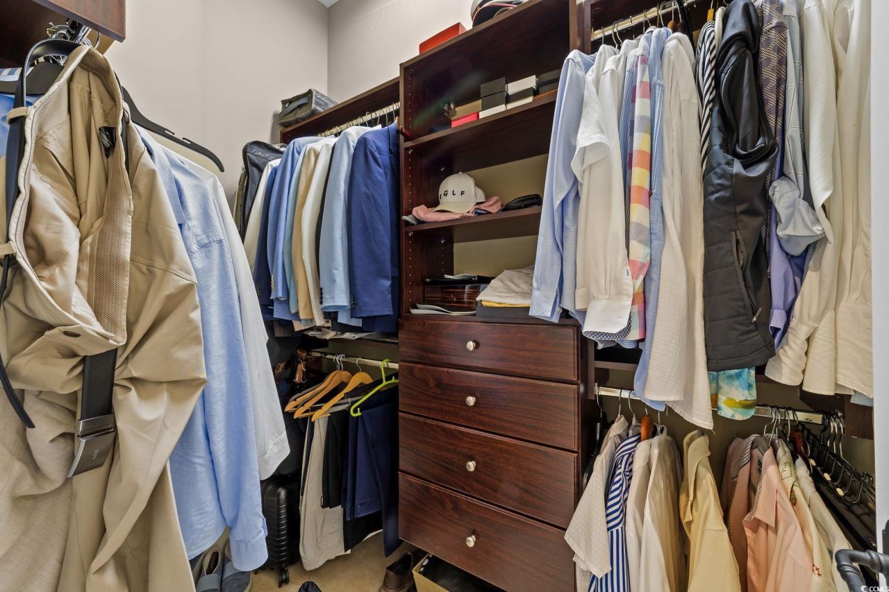 9235 Marina Pkwy. Photo 17