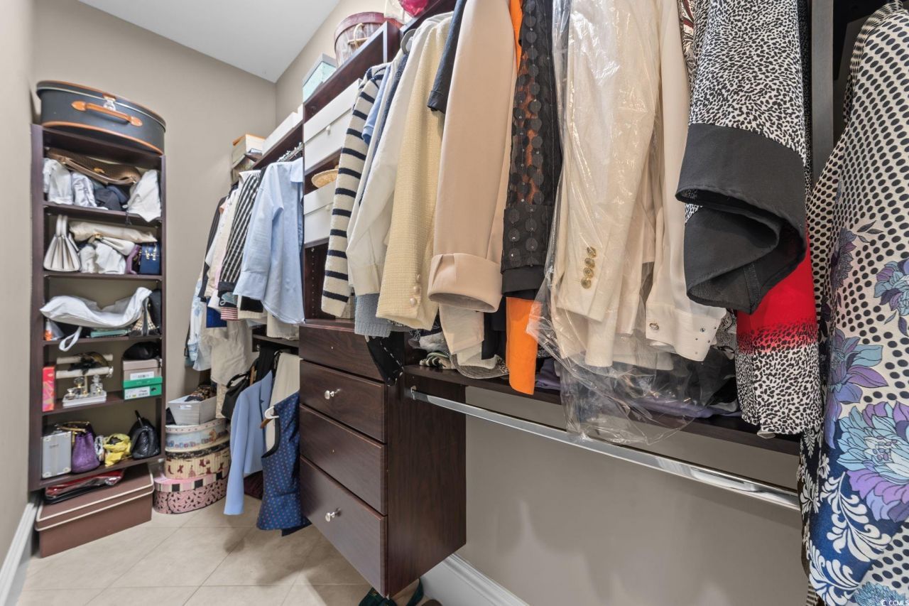 9235 Marina Pkwy. Photo 18