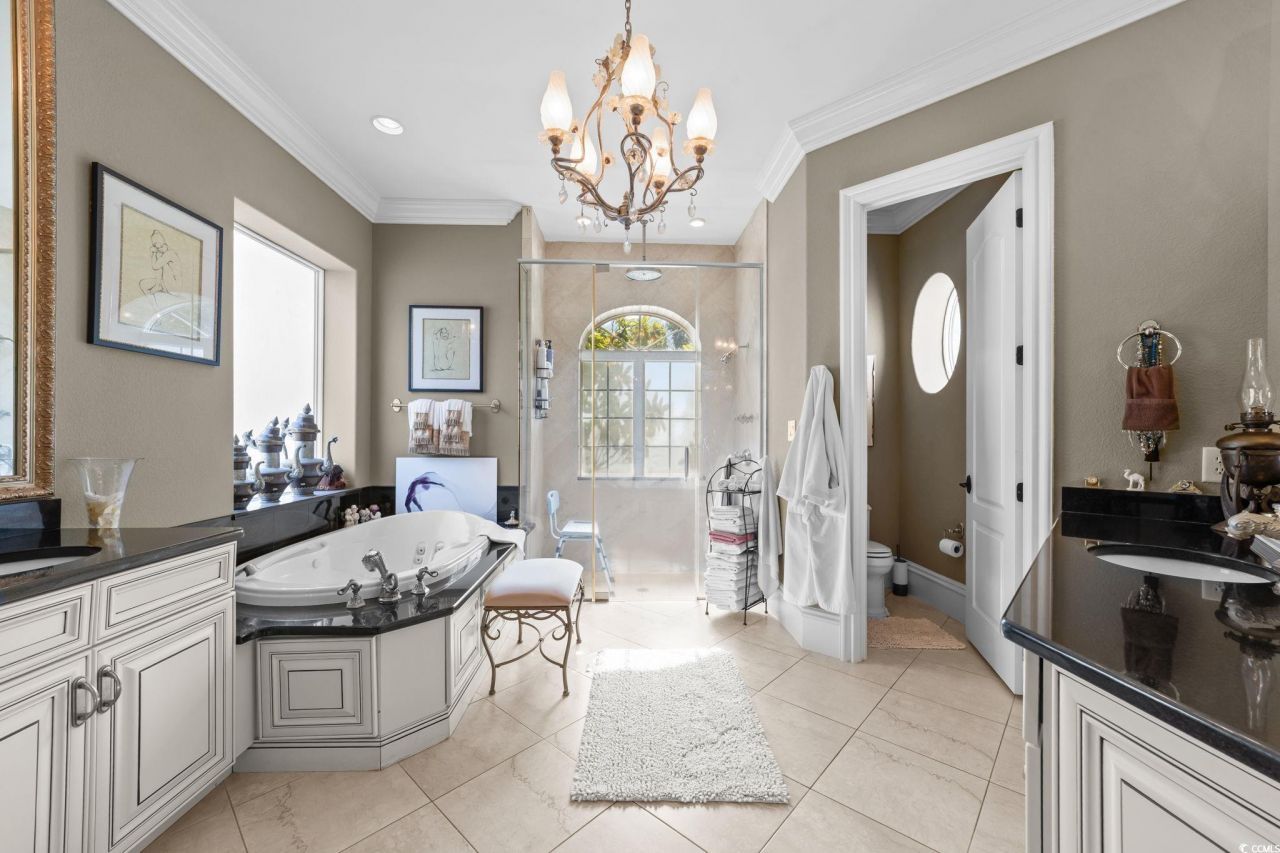 9235 Marina Pkwy. Photo 19