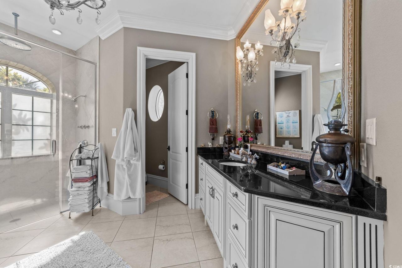 9235 Marina Pkwy. Photo 21