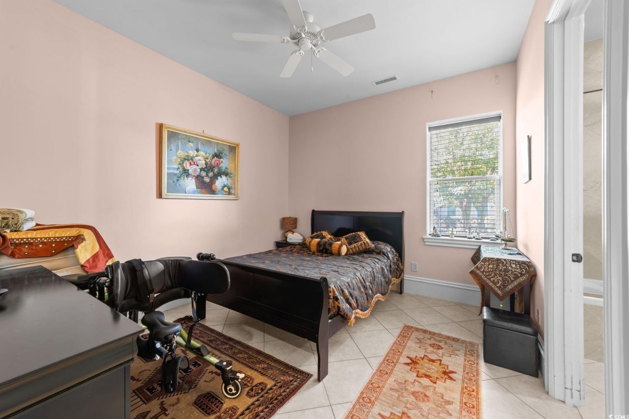 9235 Marina Pkwy. Photo 22