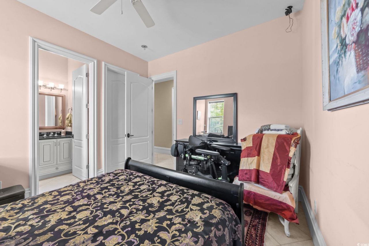 9235 Marina Pkwy. Photo 23