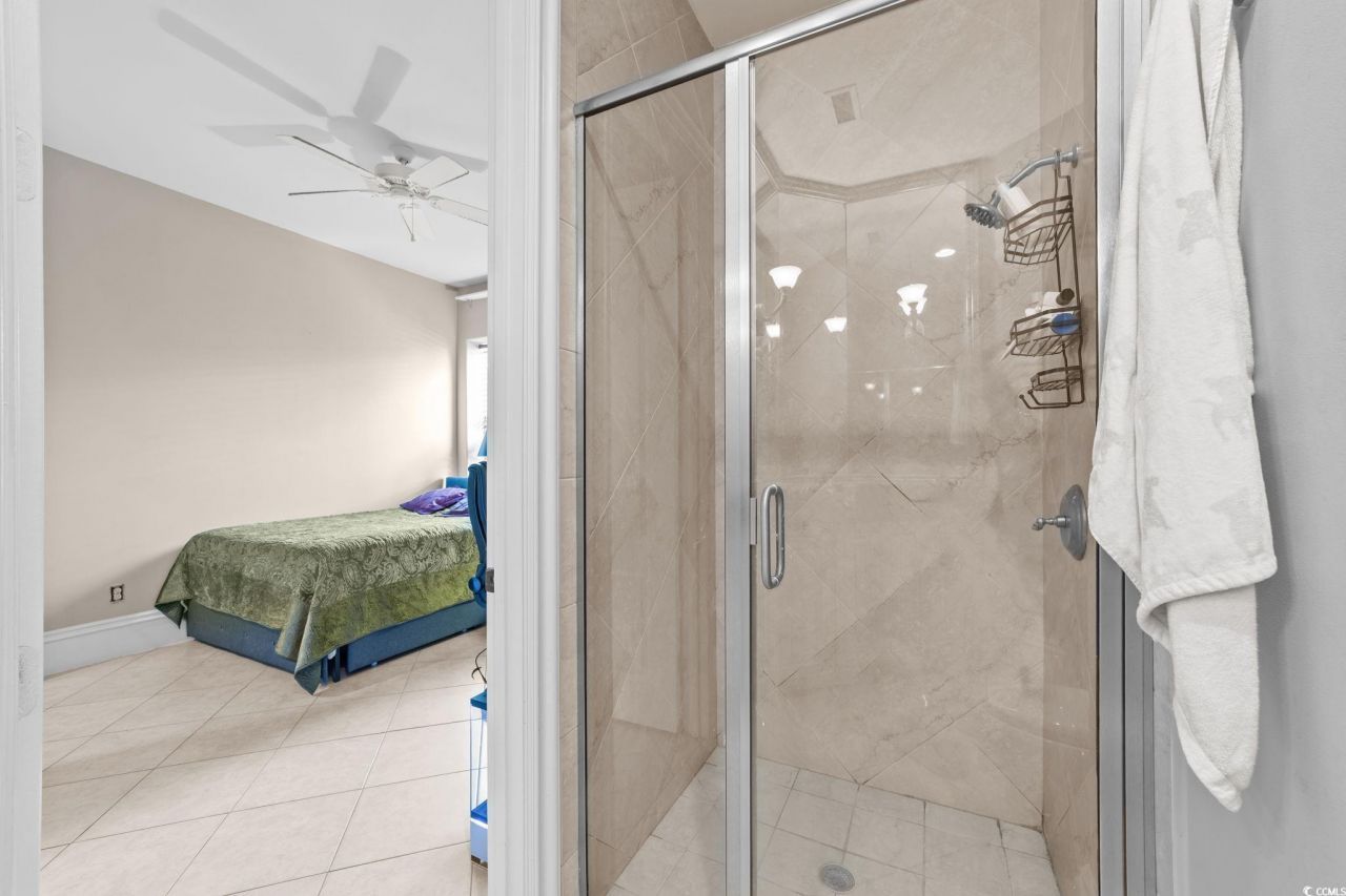 9235 Marina Pkwy. Photo 28