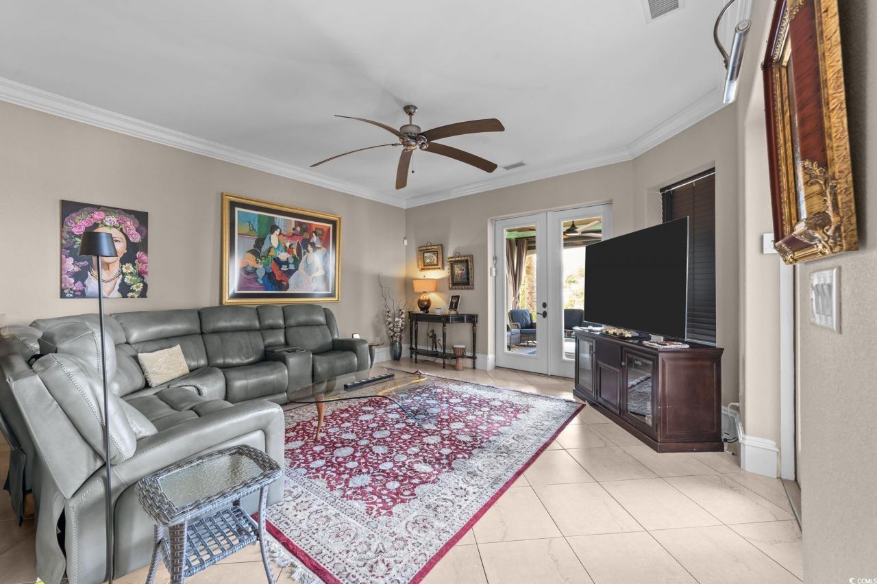 9235 Marina Pkwy. Photo 31