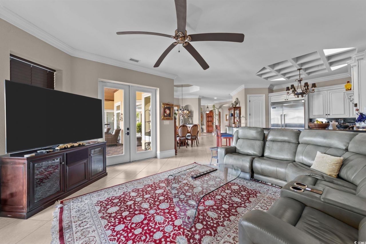 9235 Marina Pkwy. Photo 32