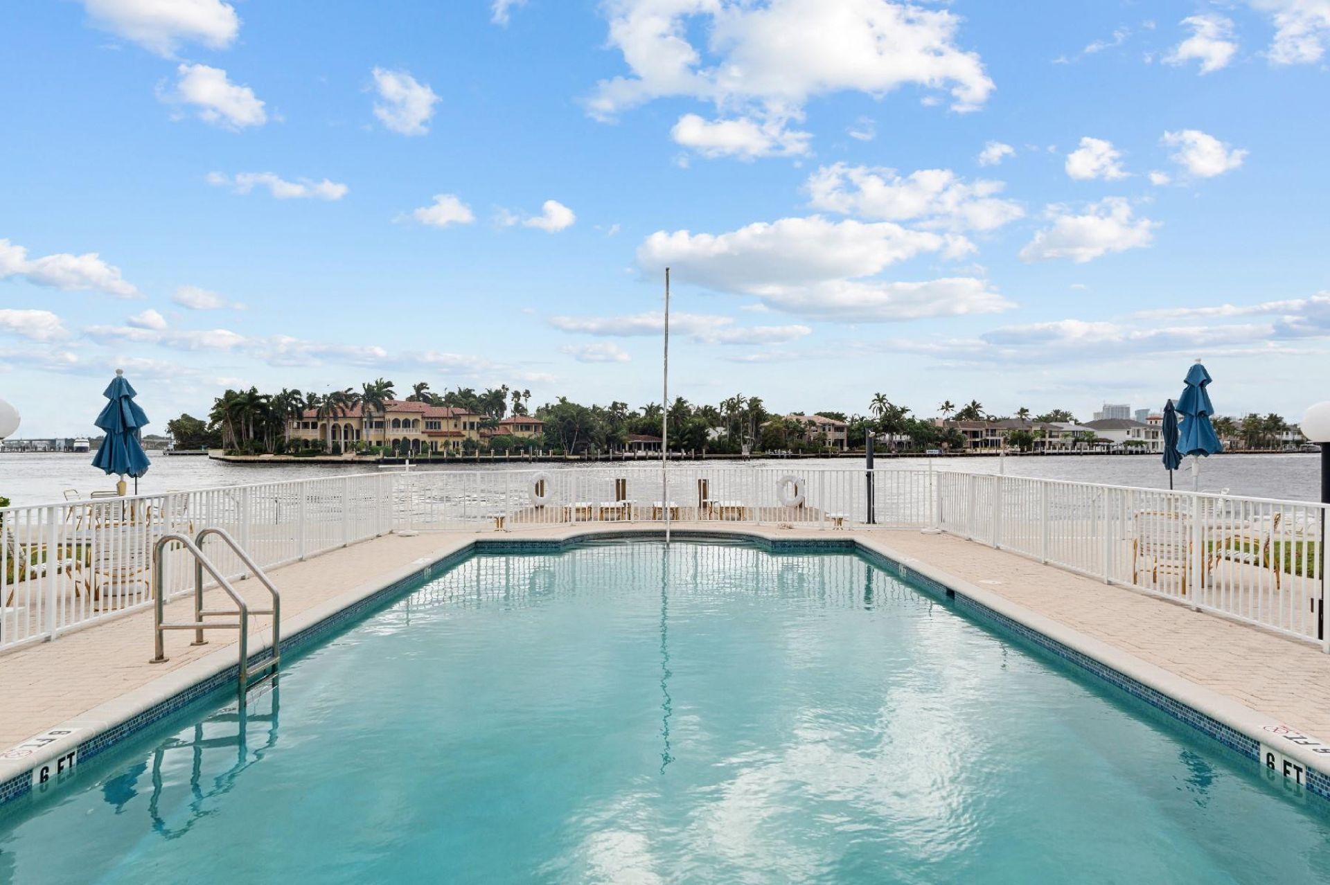 425 Bayshore Drive, Unit 2, Fort Lauderdale, FL 33304 Photo