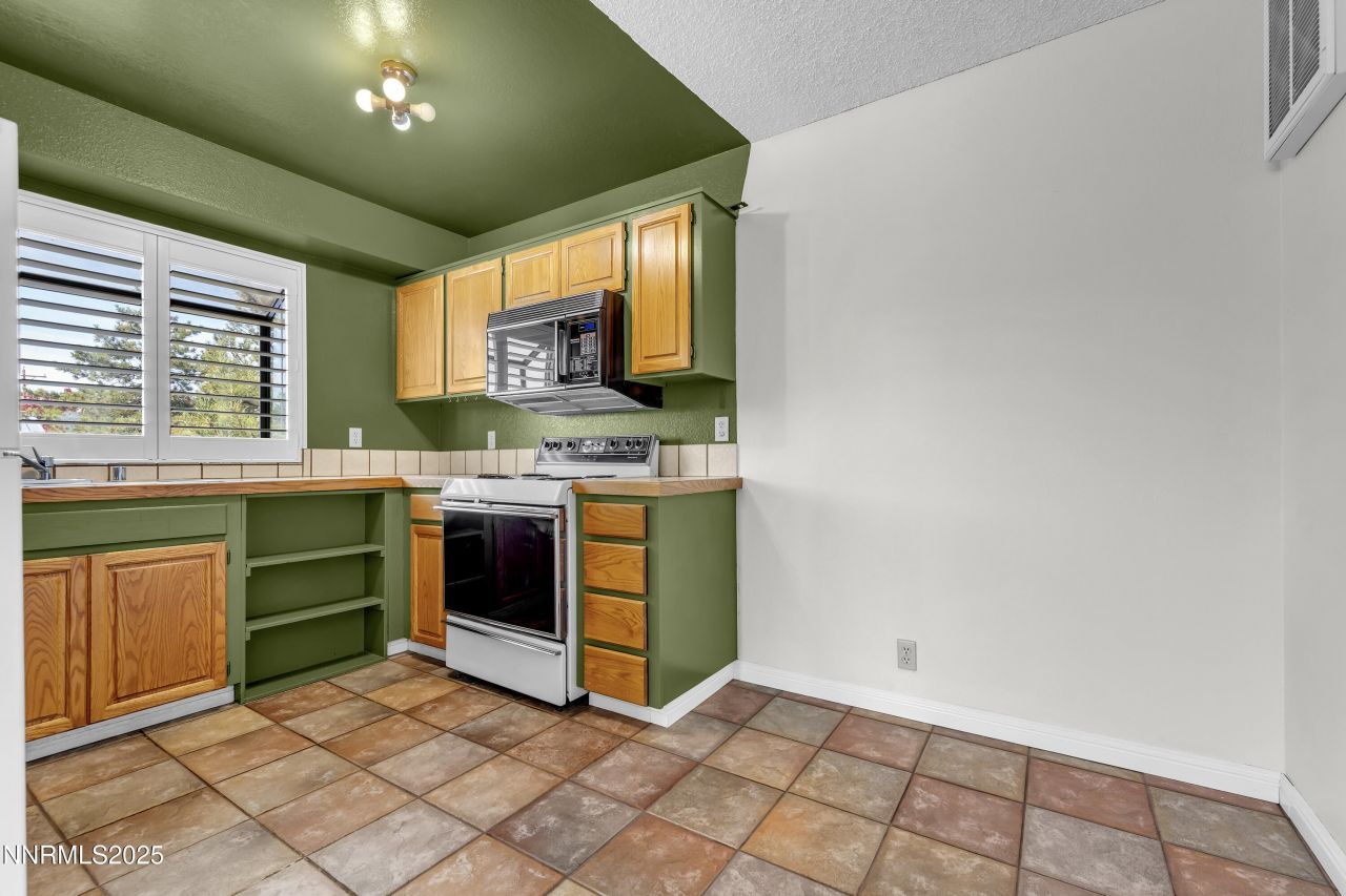 1405 Selmi Drive, Reno, NV 89512 Photo