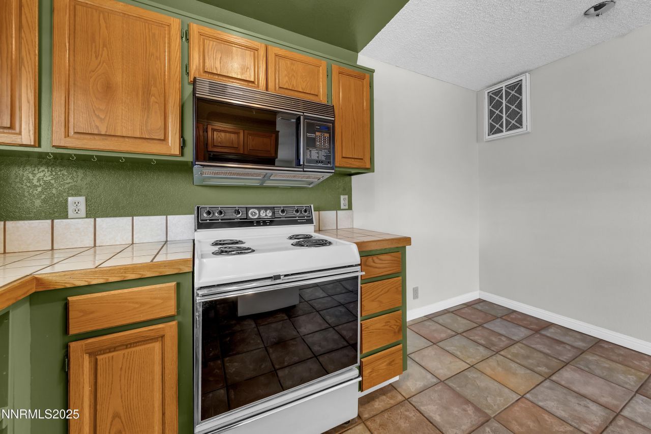 1405 Selmi Drive, Reno, NV 89512 Photo