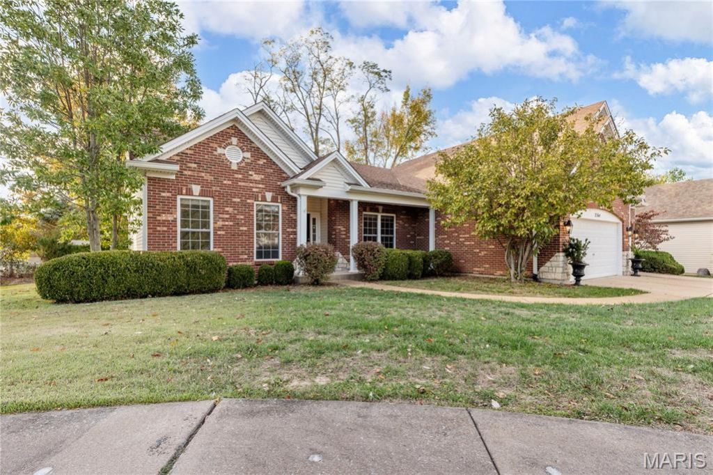2364 The Courts Drive, Chesterfield, MO 63017 Main Photo