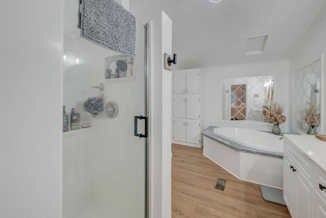 7271 George Washington Lane Photo 17